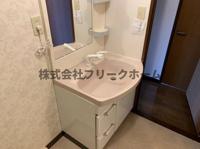 武蔵野市関前２丁目の賃貸マンションの洗面所