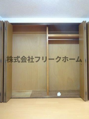 武蔵野市関前２丁目の賃貸マンションの収納