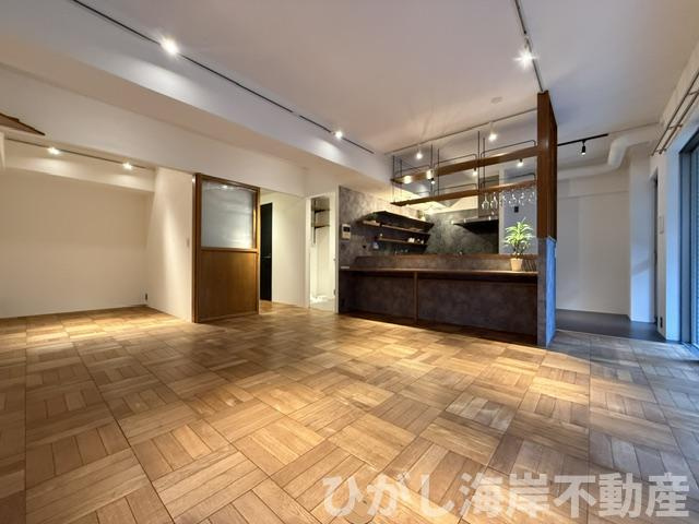 クリオ茅ヶ崎柳島海岸の居間・リビング|新規リフォーム完了！　16.8帖　LDK