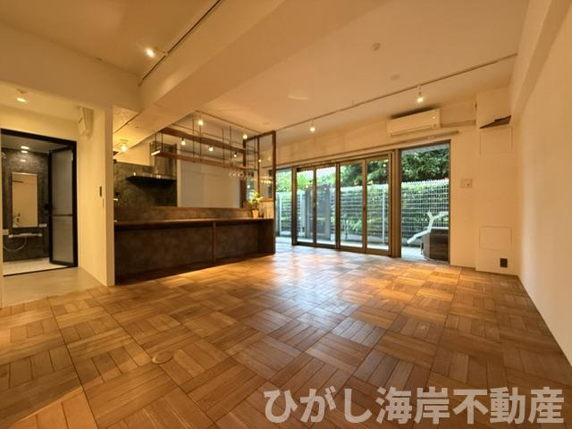 クリオ茅ヶ崎柳島海岸の居間・リビング|新規リフォーム完了！　16.8帖　LDK