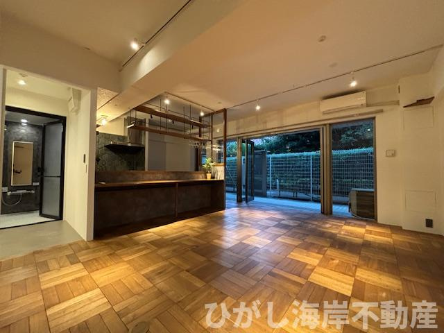 クリオ茅ヶ崎柳島海岸の居間・リビング|新規リフォーム完了！　16.8帖　LDK