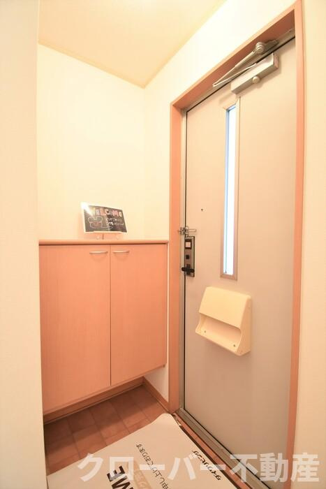 ハイツ田園 Ⅱ B棟の玄関|玄関・シューズボックス（カウンタータイプ）