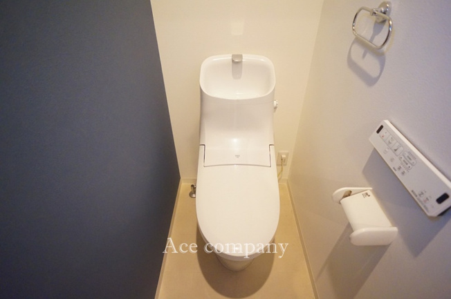【トイレ】 | 八尾市上尾町2丁目 | トイレは1階と2階の2ヶ所に完備♪ともに同仕様のシャワートイレです☆