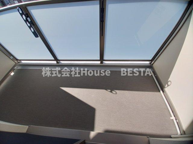 セレニテ神戸駅前アリエのバルコニー