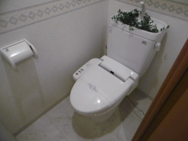 【トイレ】 | エリーフラッツ浜大津 | 落ち着いたトイレです（同物件別室の写真です）