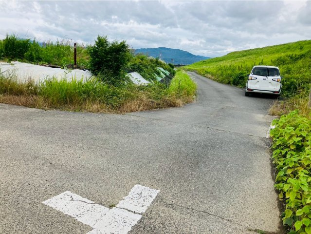 売土地　大垣市野口2丁目　505.17坪の前面道路含む現地写真