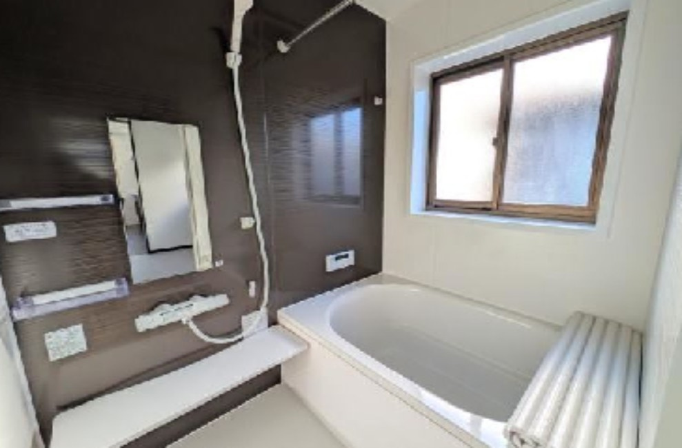小山市横倉新田　中古戸建1の浴室