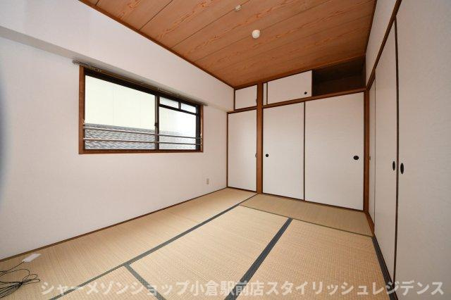 アレックス若園の和室