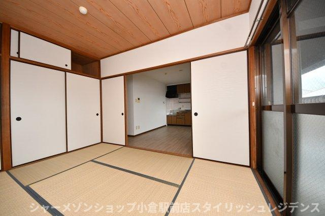 アレックス若園の和室