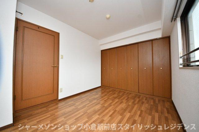 アレックス若園の居間・リビング