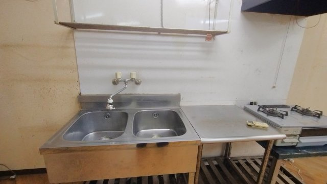 イッツビル1階テナントのキッチン