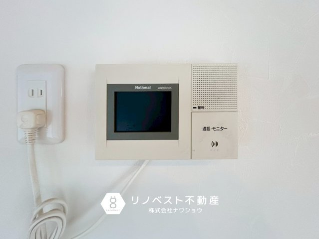 東大阪市若江西新町3丁目中古戸建の防犯設備|TVモニター付きインターホンです。