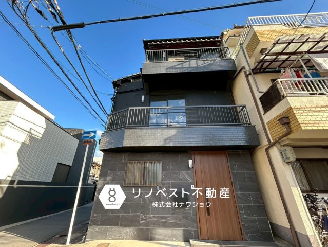 東大阪市本庄１丁目の外観|現代的でおしゃれな外装にリフォーム済み◎