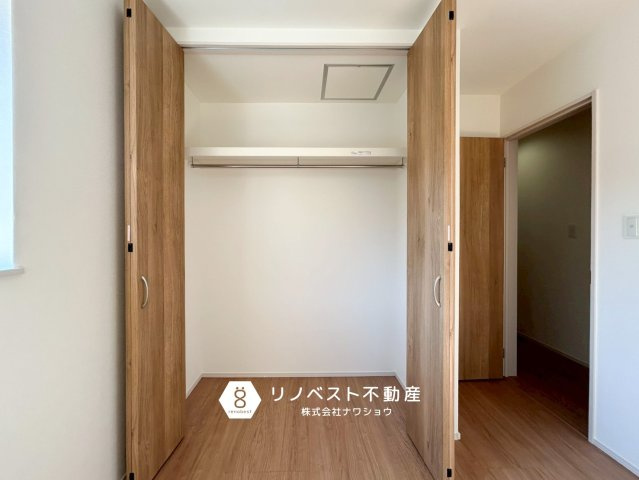 東大阪市豊浦町の収納|ハンガーパイプ付きなのでお洋服の整理にも役立ちます！