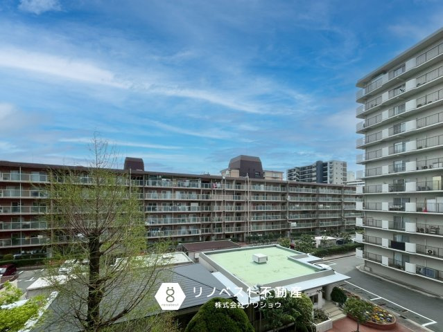 小阪パークハイツ弐号棟の展望|【リノベスト不動産】弊社は近鉄大阪線・奈良線『布施』駅から徒歩2分の場所にございます♪
