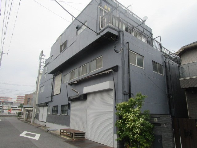 足立区谷在家３丁目の倉庫