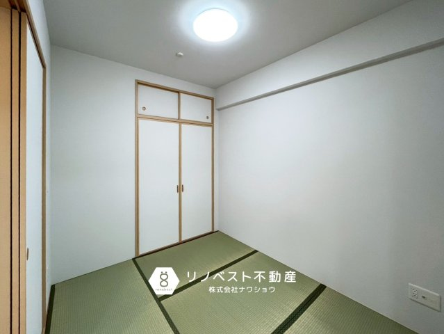 メイツブランヴェリテ若江岩田の和室|約4.5帖の和室。
小さなお子様の遊び場として便利◎ゲストルームにもいいですね♪