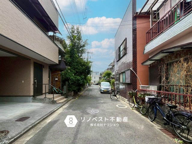 東大阪市寿町1丁目の前面道路含む現地写真|【リノベスト不動産】女性スタッフ・男性スタッフ共に活躍中！
