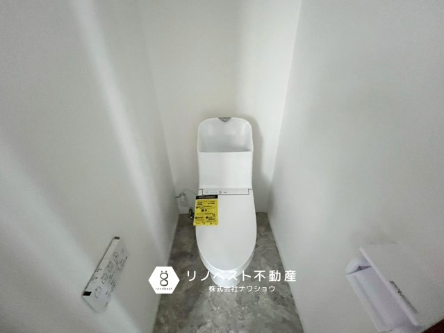 生野区桃谷4丁目のトイレ|温水洗浄機能付きトイレ。
1.2階それぞれにトイレがあるのは嬉しいですね♪