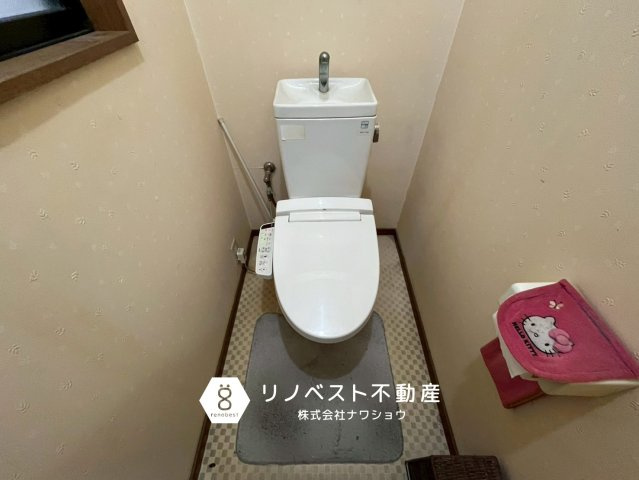 生野区巽西４丁目のトイレ|温水洗浄機能付きトイレ。
トイレは2か所ございます◎