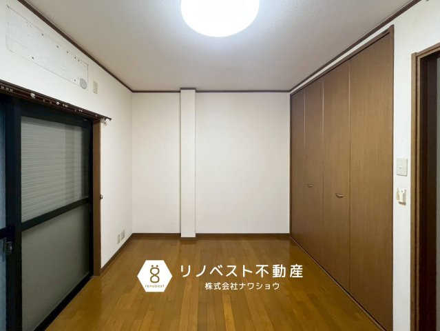 生野区巽西４丁目の洋室|1階の約6.0帖洋室。
大容量の物入が付いております！