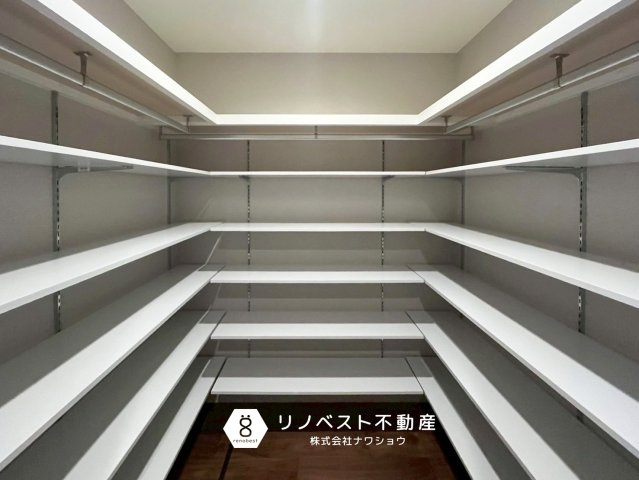東大阪市角田２丁目の収納|大容量のシューズインクローゼット◎
家族分の靴が収納でき、玄関が綺麗にキープできます◎