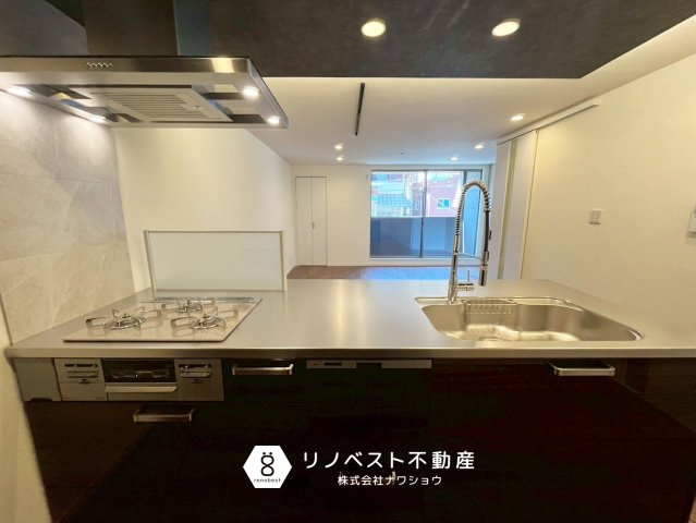 東大阪市角田２丁目のキッチン|食洗機付きのカウンターキッチン◎
作業スペースもしっかり確保！
