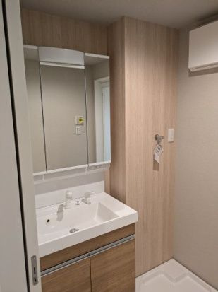 リファインド武庫川Ⅱの洗面所