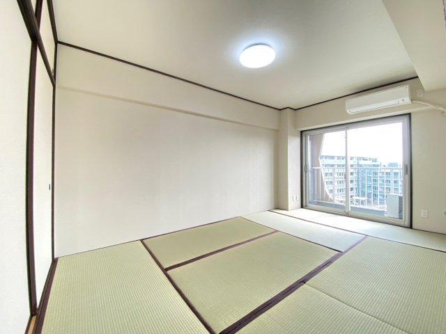 ディックピア鶴瀬の和室