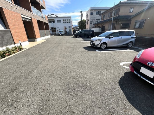 シャンゼリゼの駐車場