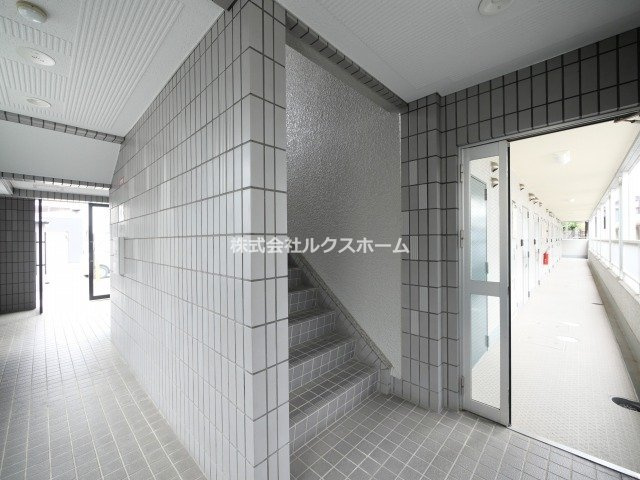 第２ハイツ杉本のロビー