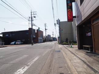 【前面道路含む現地写真】