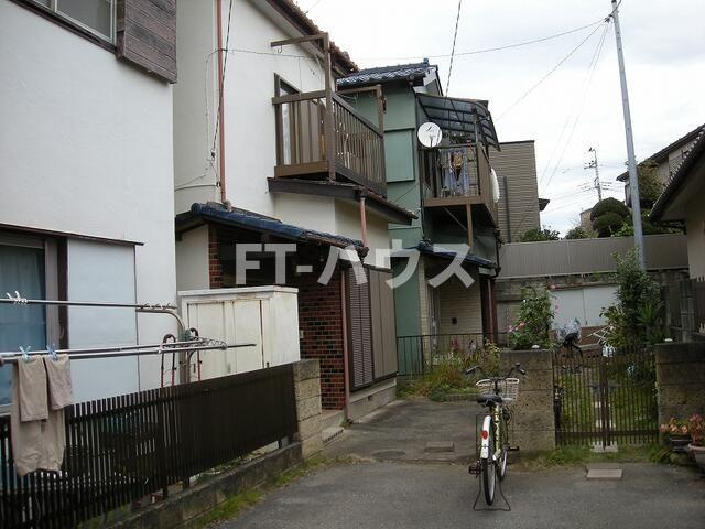 八千代台西５丁目貸家のエントランス