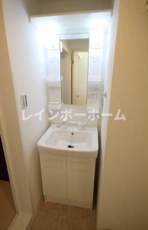 CB川越アリオスの独立洗面台