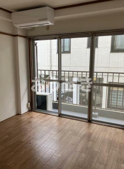 コーポ反町の居間・リビング