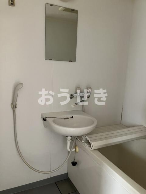 コーポ反町の浴室