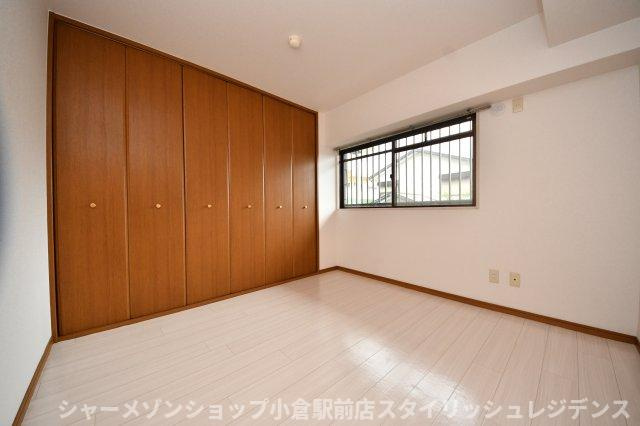 アレックス若園の居間・リビング