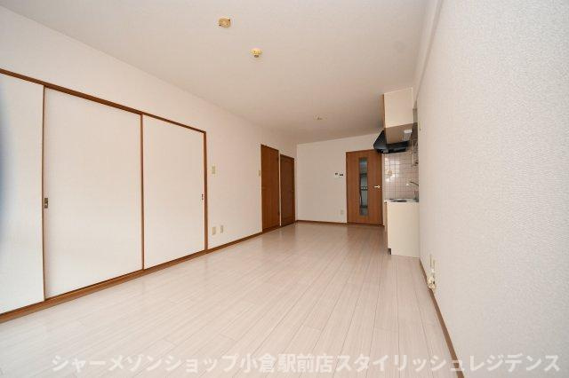 アレックス若園の居間・リビング