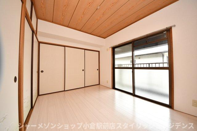 アレックス若園の居間・リビング