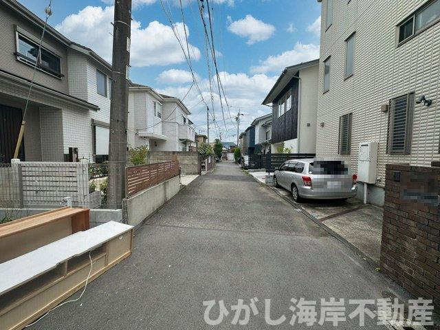茅ヶ崎市浜竹1丁目　中古戸建　の前面道路含む現地写真|現地外観