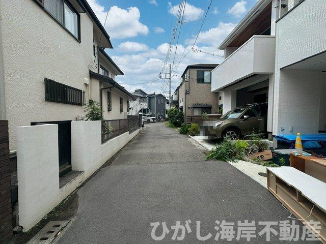 茅ヶ崎市浜竹1丁目　中古戸建　の前面道路含む現地写真|現地外観