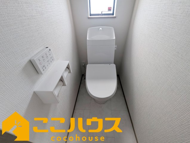 沖縄市知花1丁目273番　新築戸建て　全5棟　A号棟のトイレ|2階トイレ