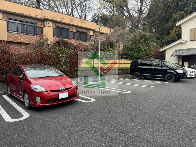 サンフォニアの駐車場