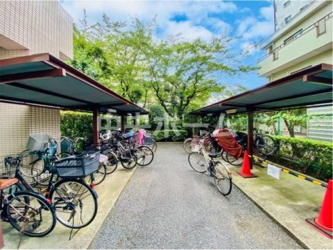 東急ドエルアルス千住の駐輪場|【自転車置き場】最新の空き状況や費用などの詳細は担当スタッフまでお問い合わせください。