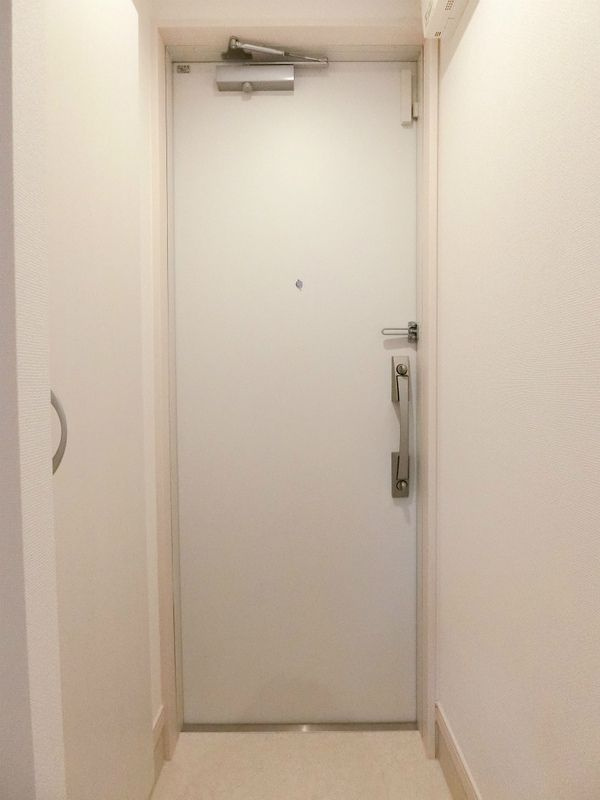 横浜市栄区笠間５丁目の賃貸マンションの玄関