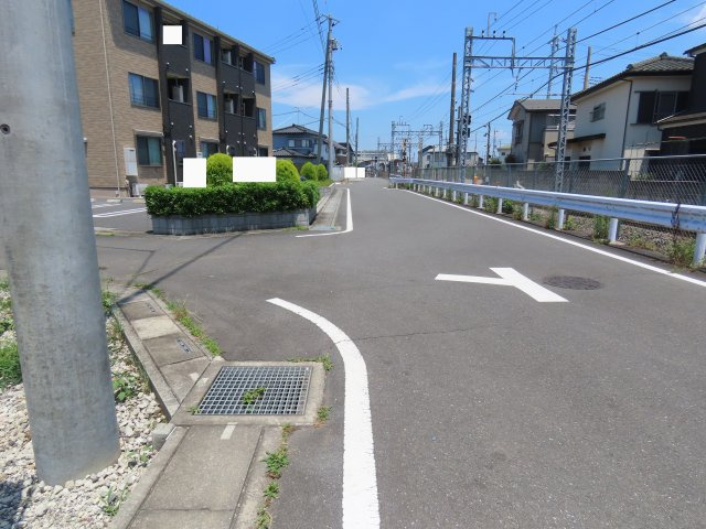 鶴ヶ島市中新田売地の前面道路含む現地写真