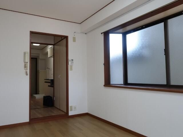 川崎市多摩区菅北浦２丁目の賃貸マンションの寝室