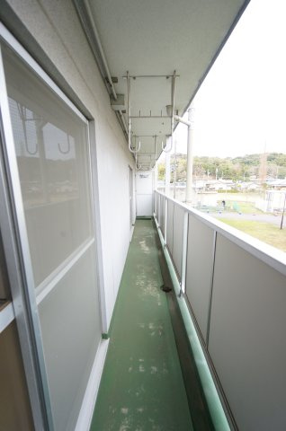 ビレッジハウス迎田2号棟のバルコニー|水曜日、営業時間外もご相談ください！