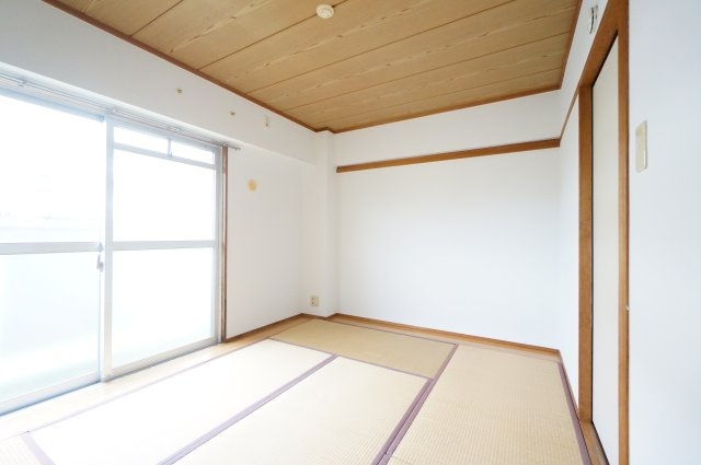 ビレッジハウス迎田2号棟の和室|お部屋探しは弊社まで！