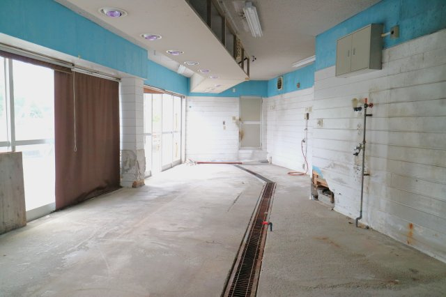 明治町テナントのロビー